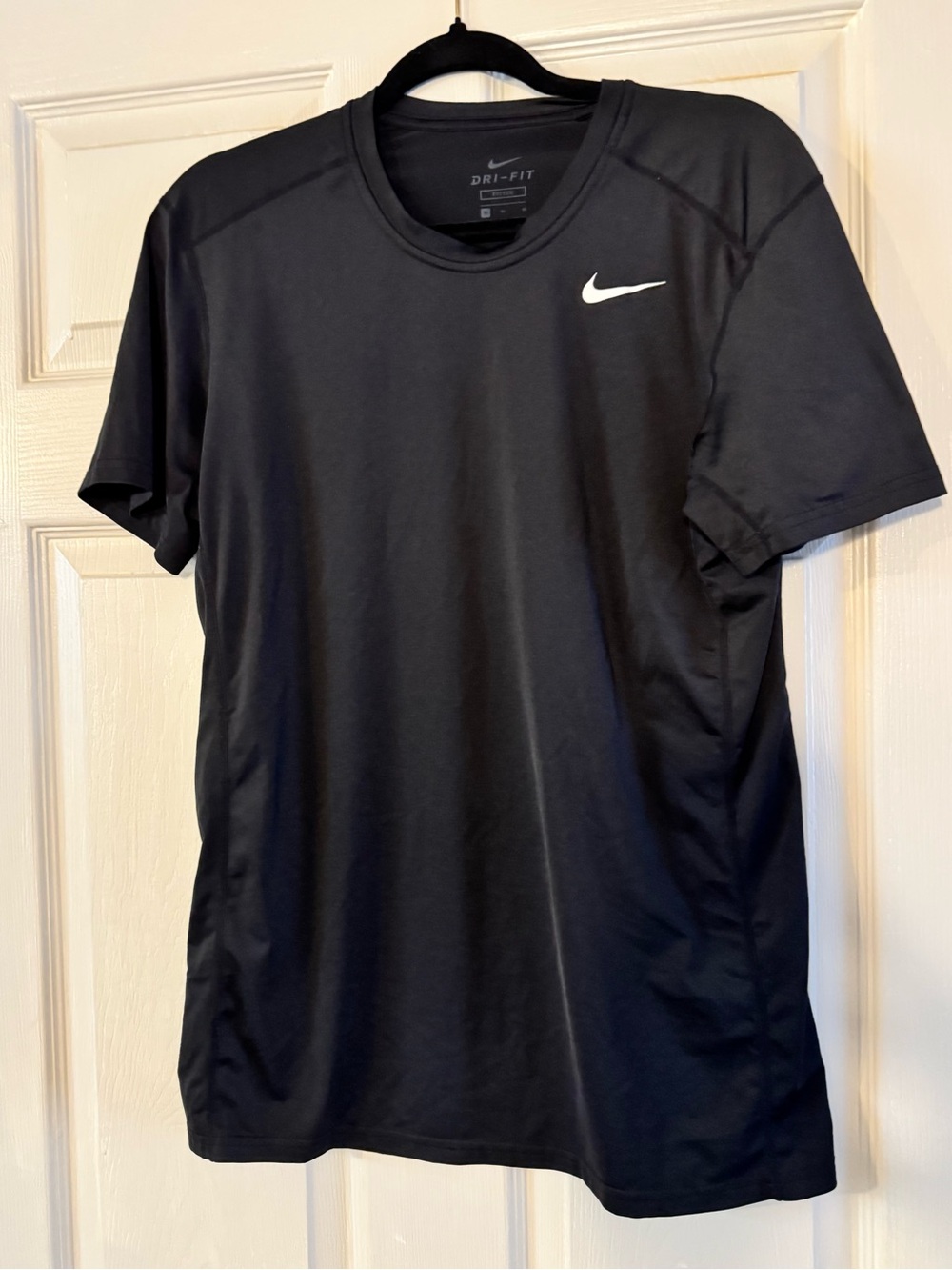 Men’s Nike Black Short-Sleeve Dri-FIT Performance Tee